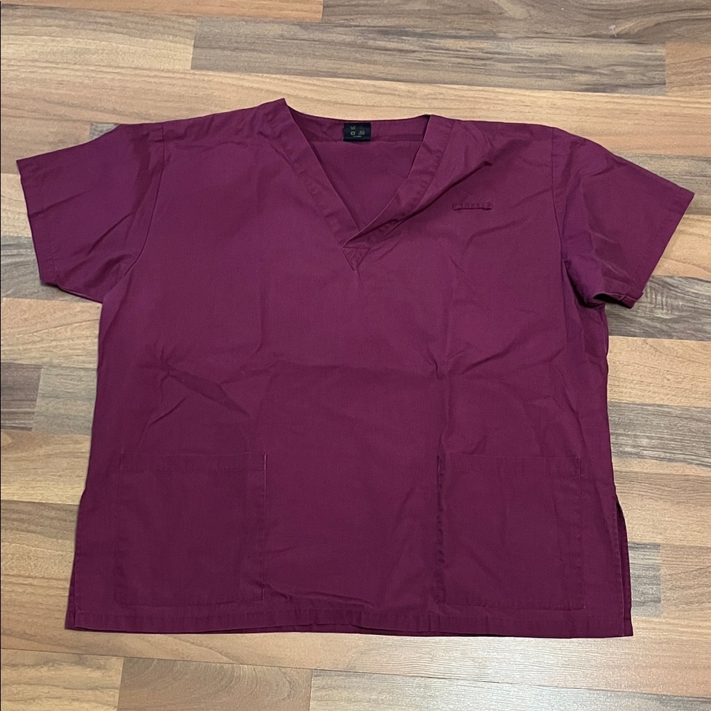 Denver Hayes scrub top size 2XL